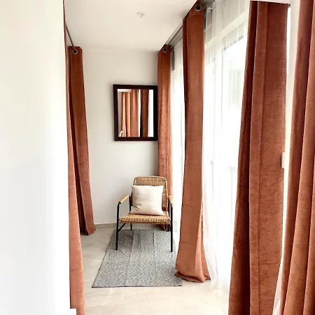 1-bedroom - Parking - 4 People - 3 Minutes To Point Zero דירה