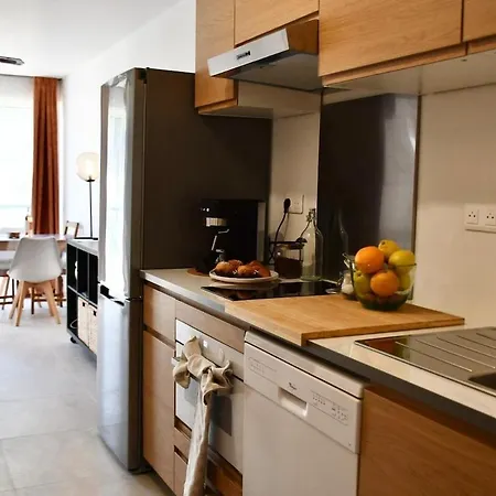 1-bedroom - Parking - 4 People - 3 Minutes To Point Zero לה גרנד מוט
